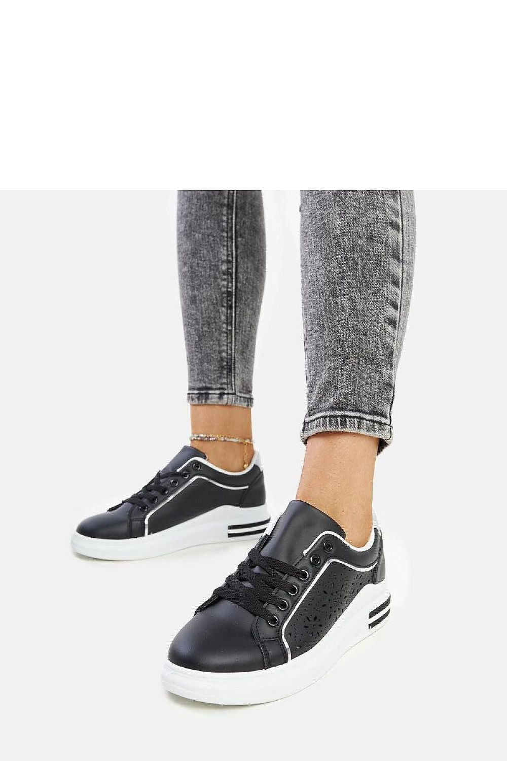 Baskets model 207399 Solea