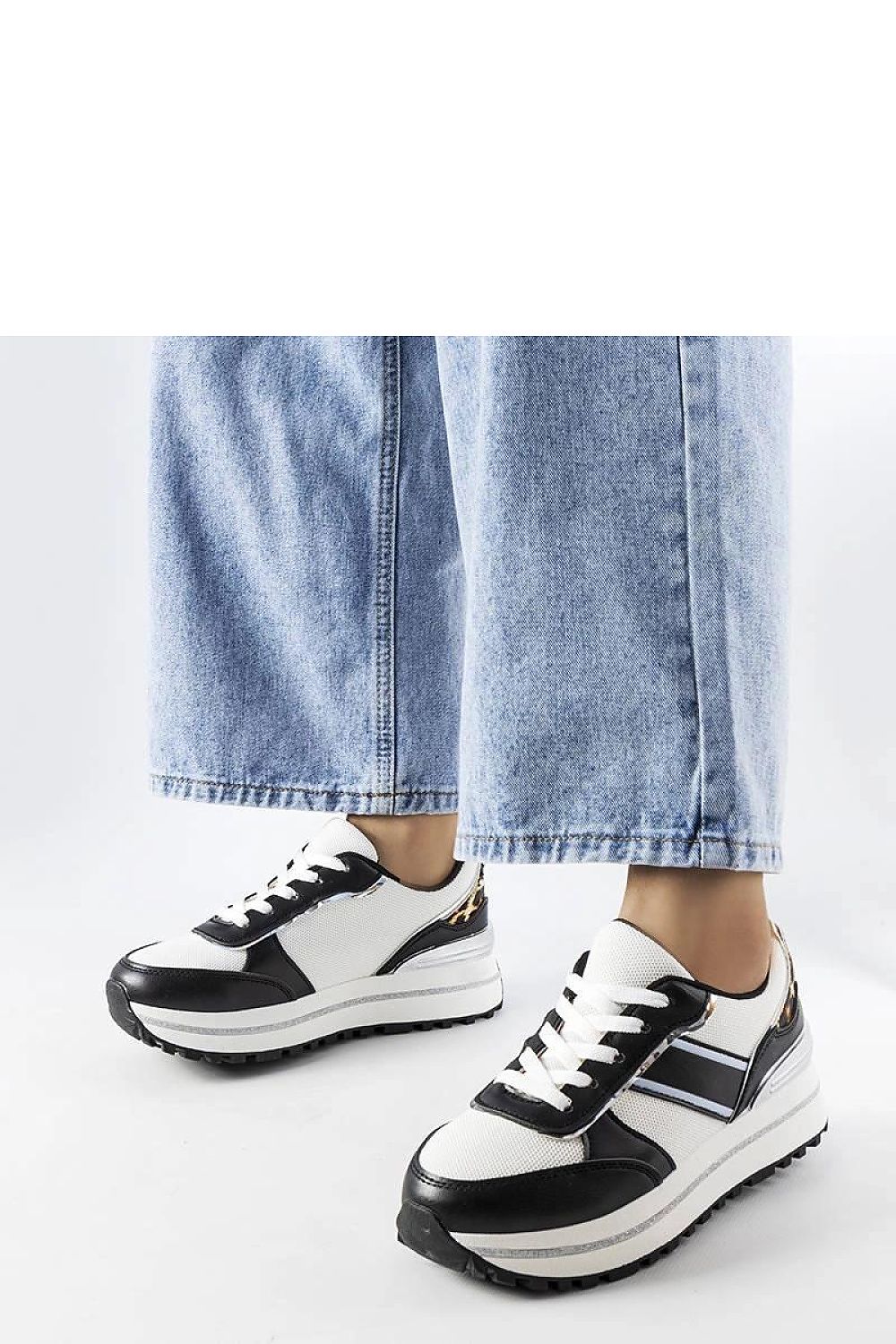 Baskets model 207884 Solea