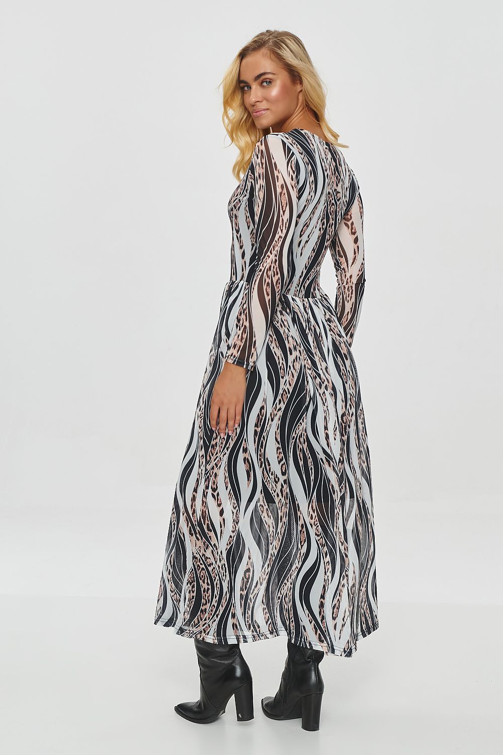  Robe de jour model 200077 Makadamia 