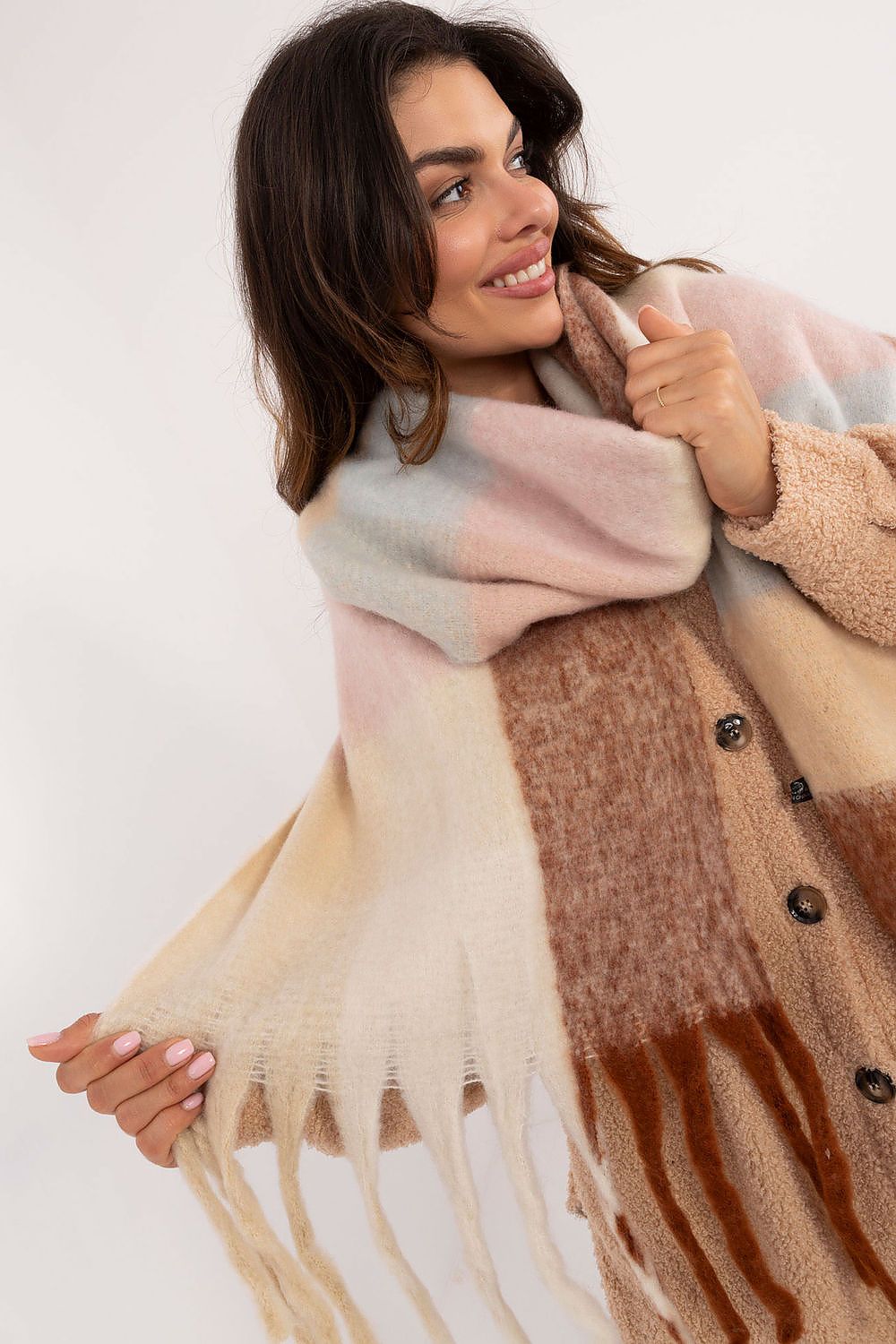  Châle model 203187 AT 