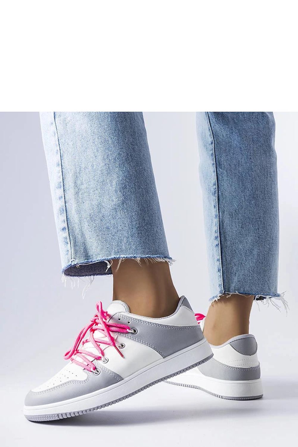  Baskets model 208005 Solea 