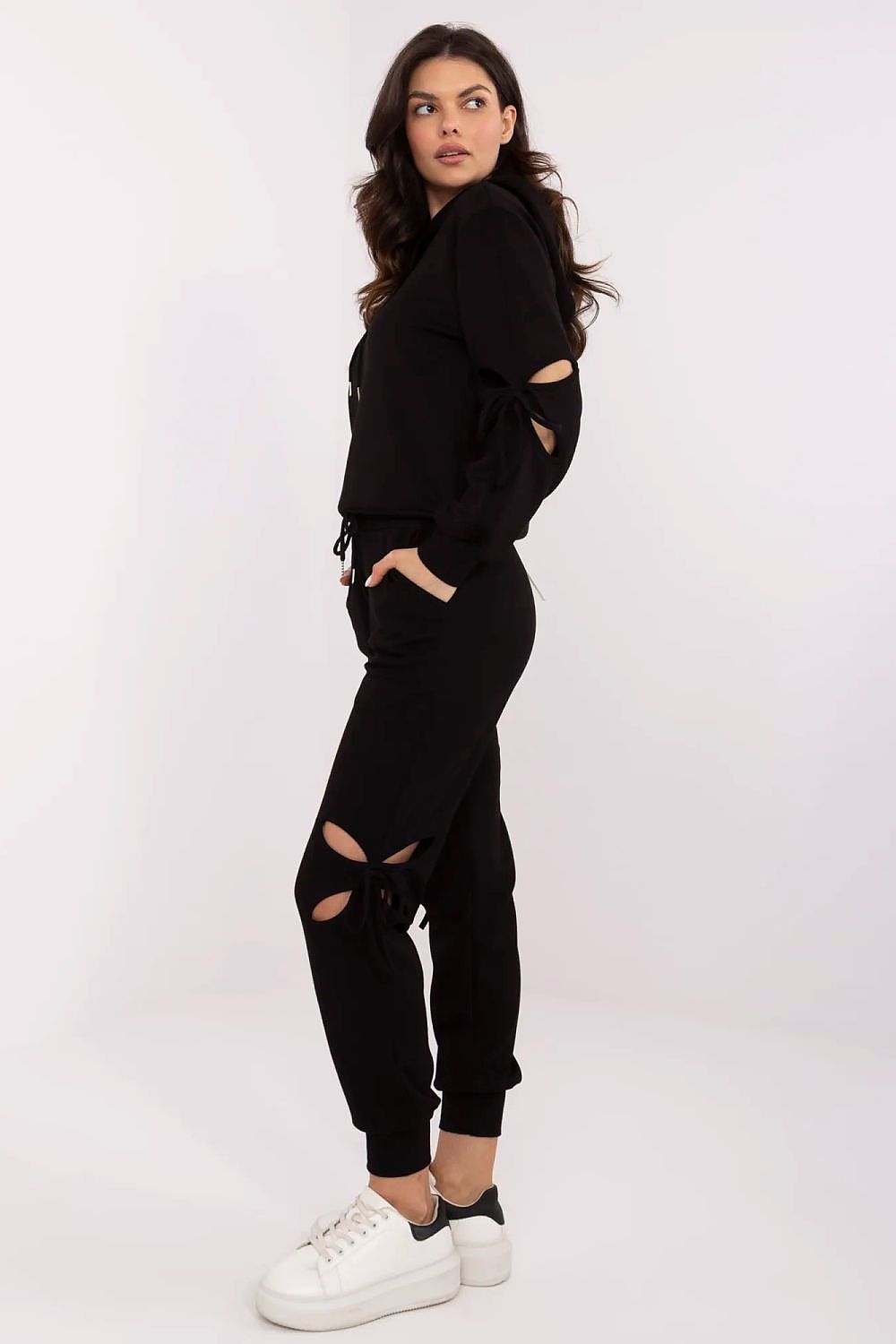  L`ensemble model 210121 NM 