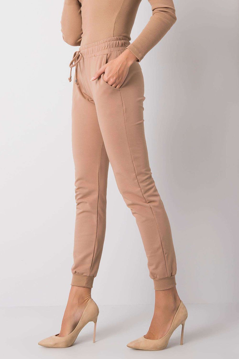  Pantalon survêtement model 161322 BFG 