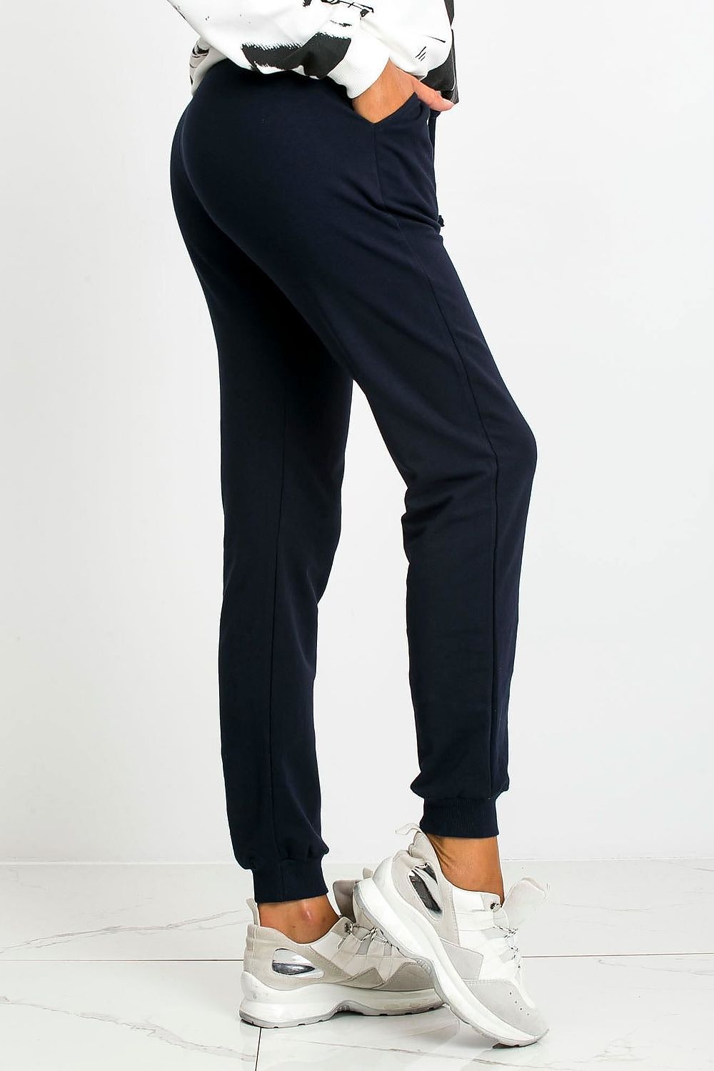  Pantalon survêtement model 161327 BFG 