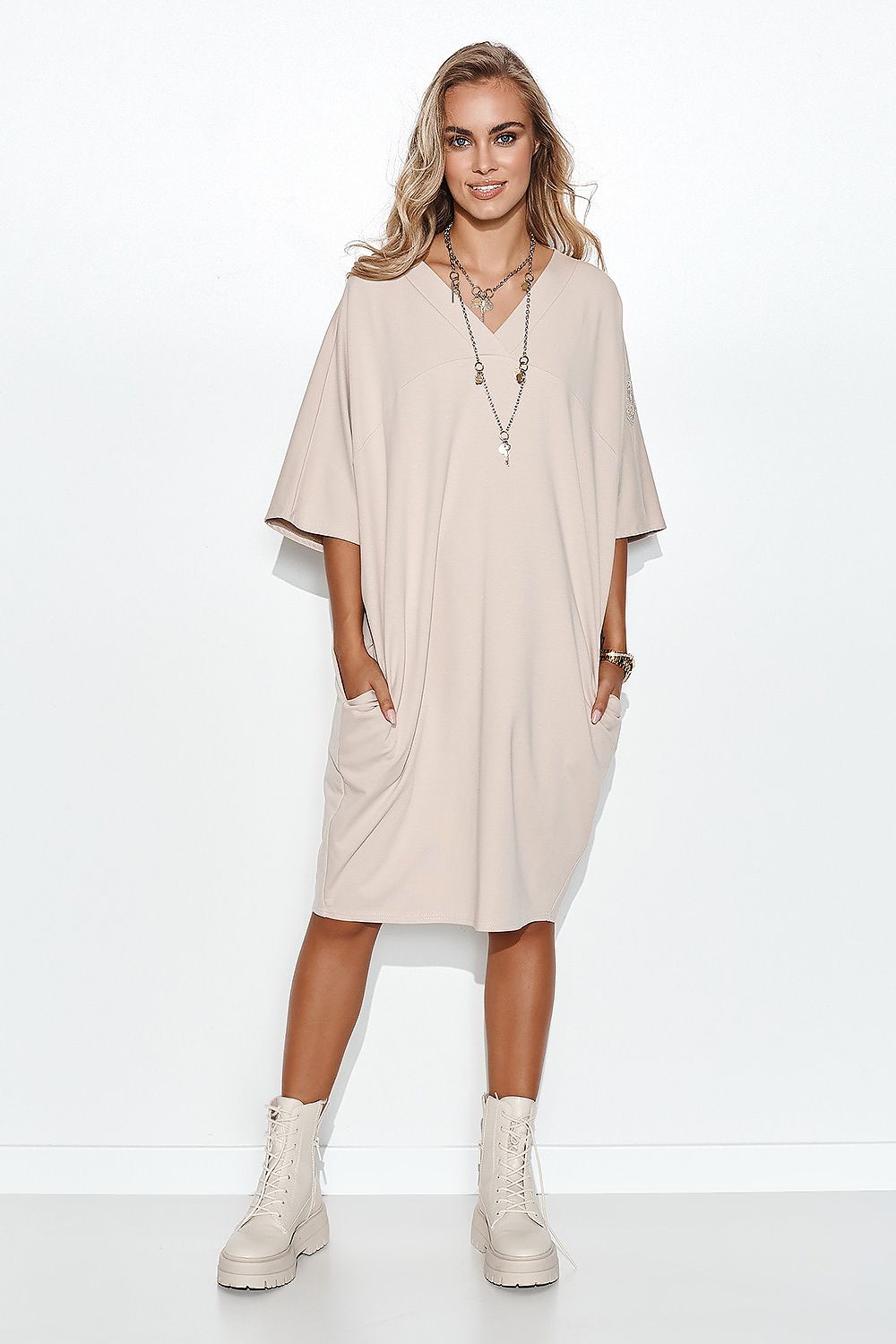  Robe de jour model 162224 Makadamia 