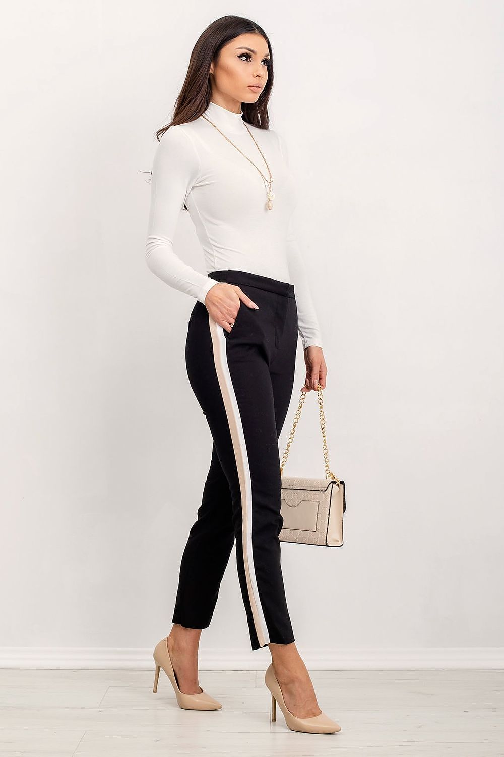  Col roulé model 169854 Rue Paris 