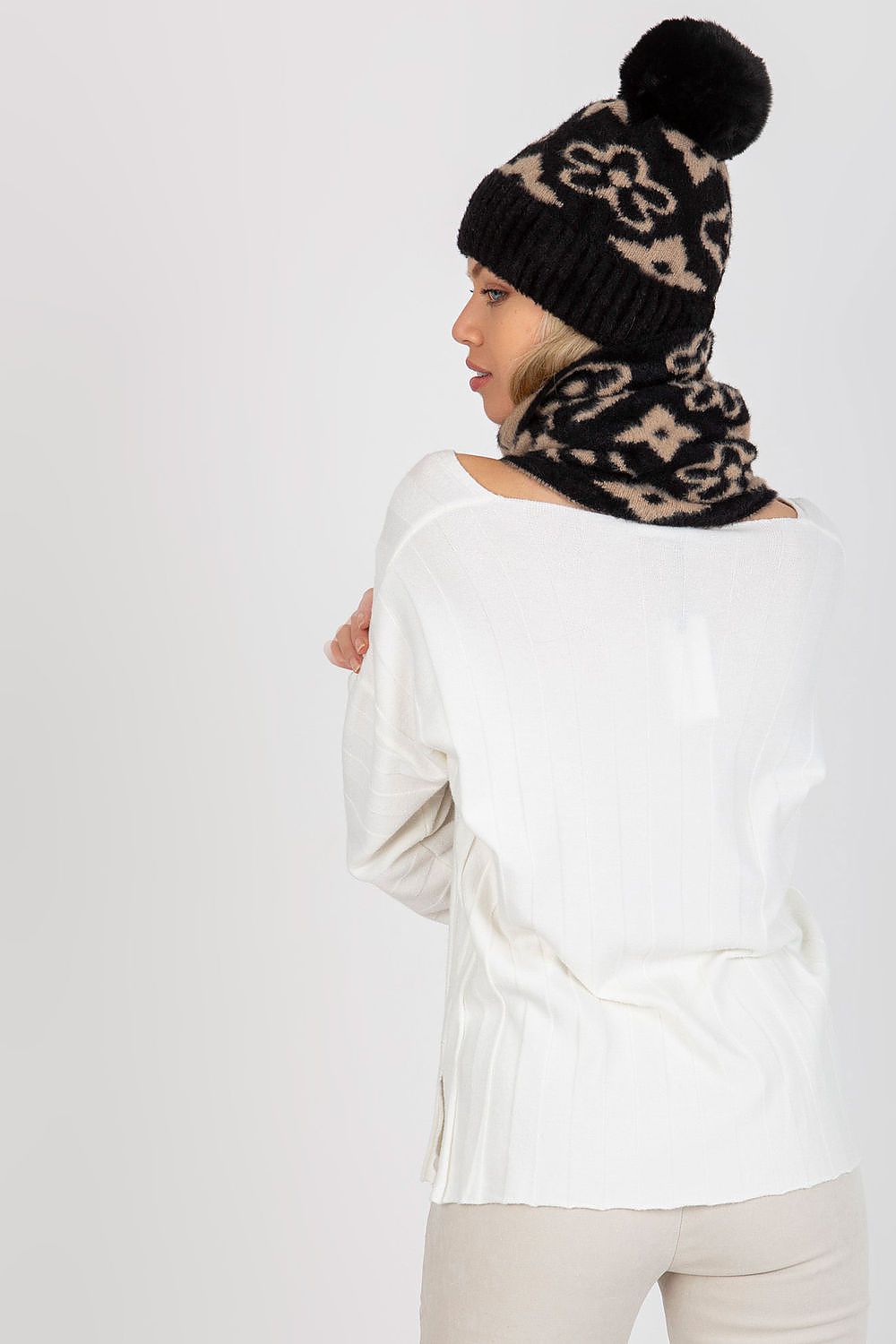  Infinity Écharpe model 185922 AT 